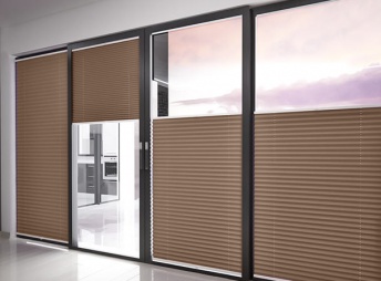 Roleta plisowana na wymiar zaciemniająca premium Blackout Moscato